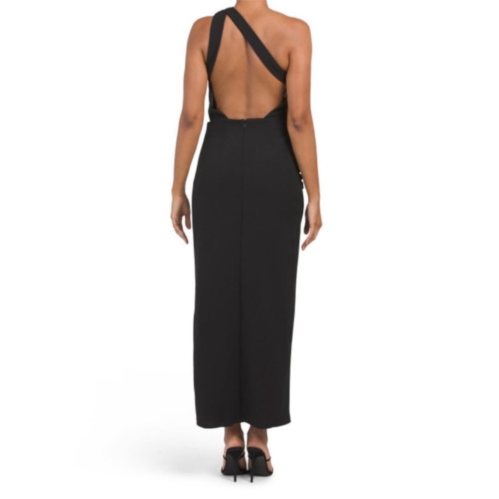 Elegant Black Backless Dress